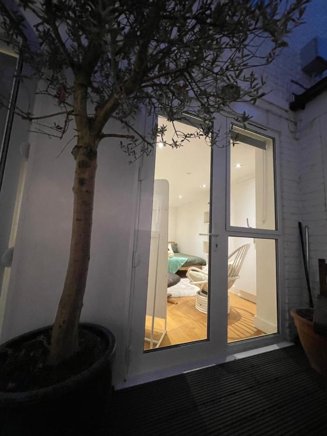 Chic 3 Bedroom Flat With Private Terrace In Holloway Near Finsbury Park Apartment *