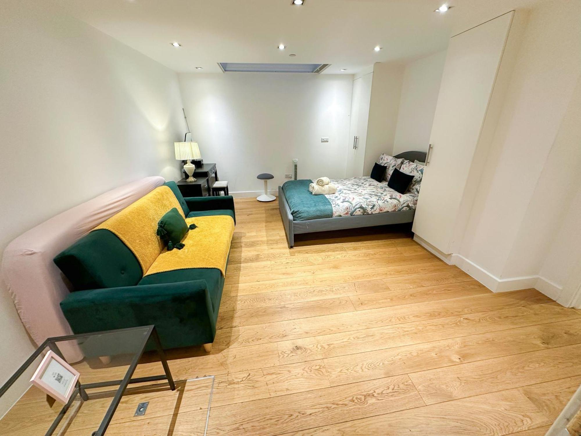 Apartment Chic 3 Bedroom Flat With Private Terrace In Holloway Near Finsbury Park *