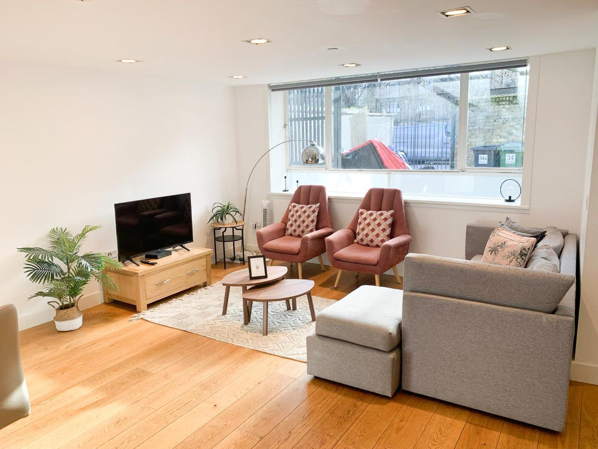 Apartment Chic 3 Bedroom Flat With Private Terrace In Holloway Near Finsbury Park