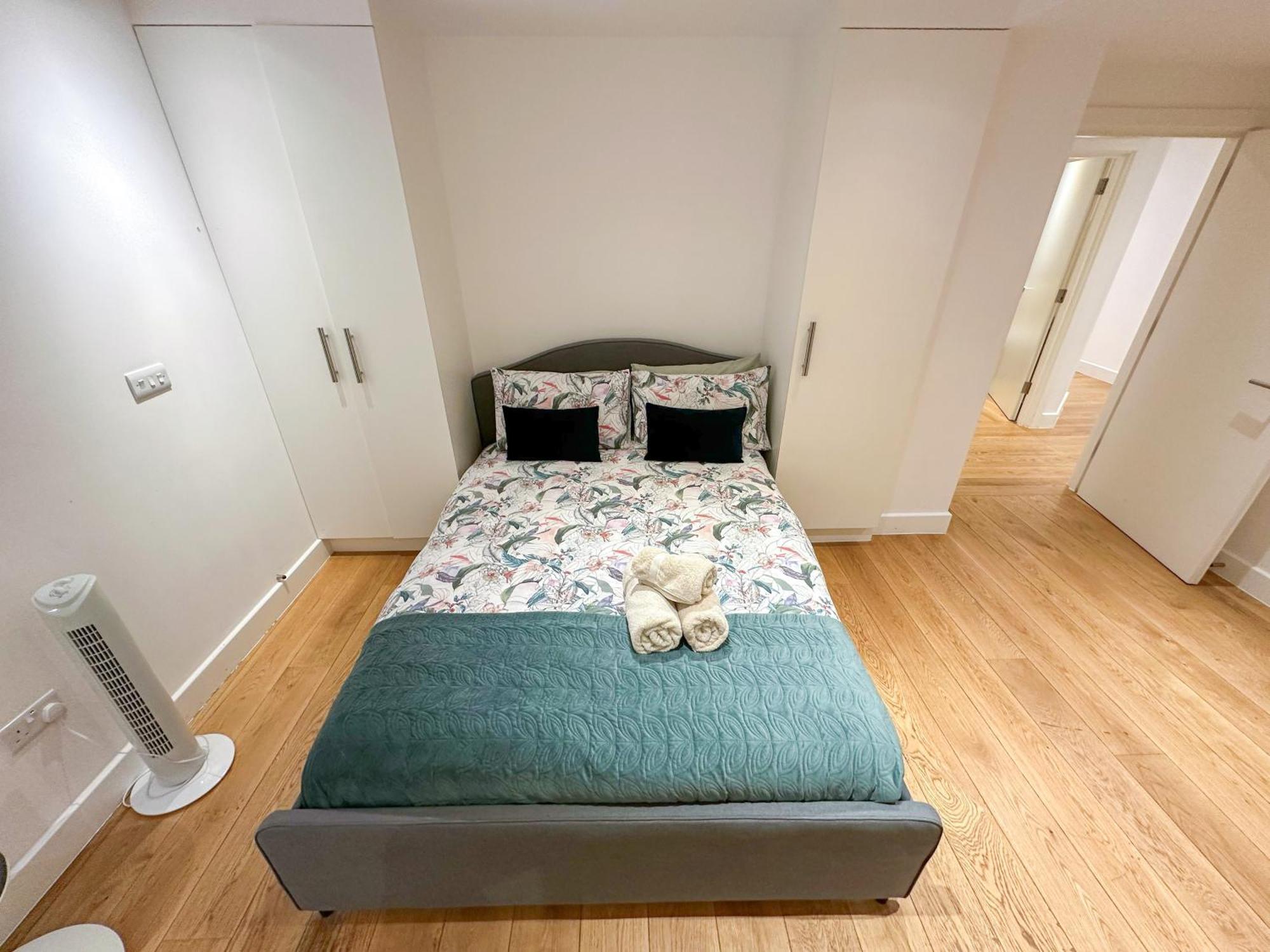 Apartment Chic 3 Bedroom Flat With Private Terrace In Holloway Near Finsbury Park *