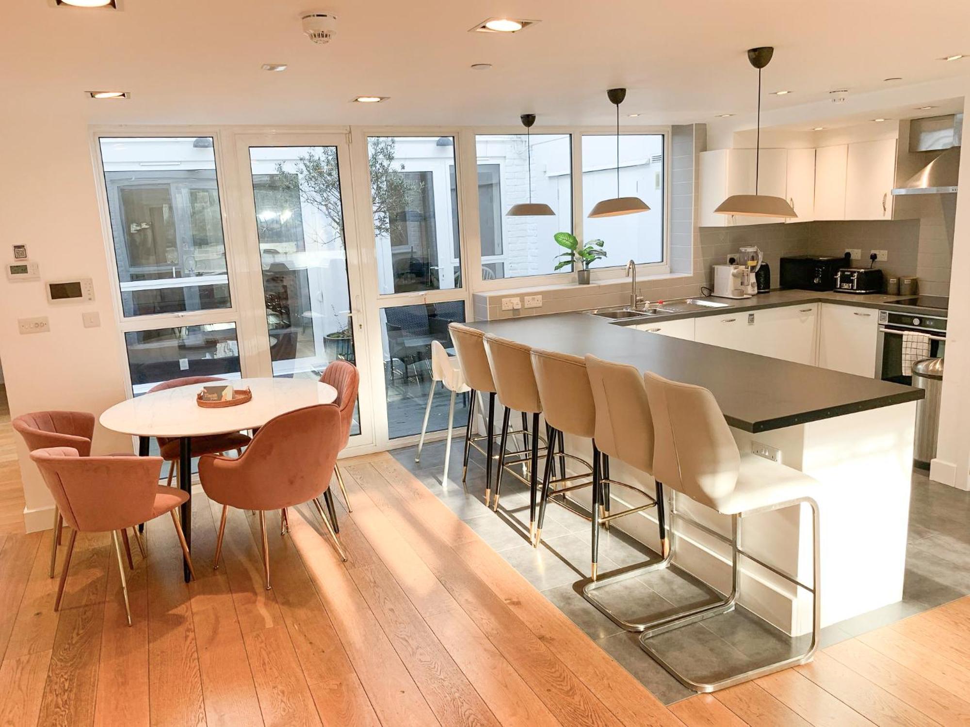Chic 3 Bedroom Flat With Private Terrace In Holloway Near Finsbury Park * London