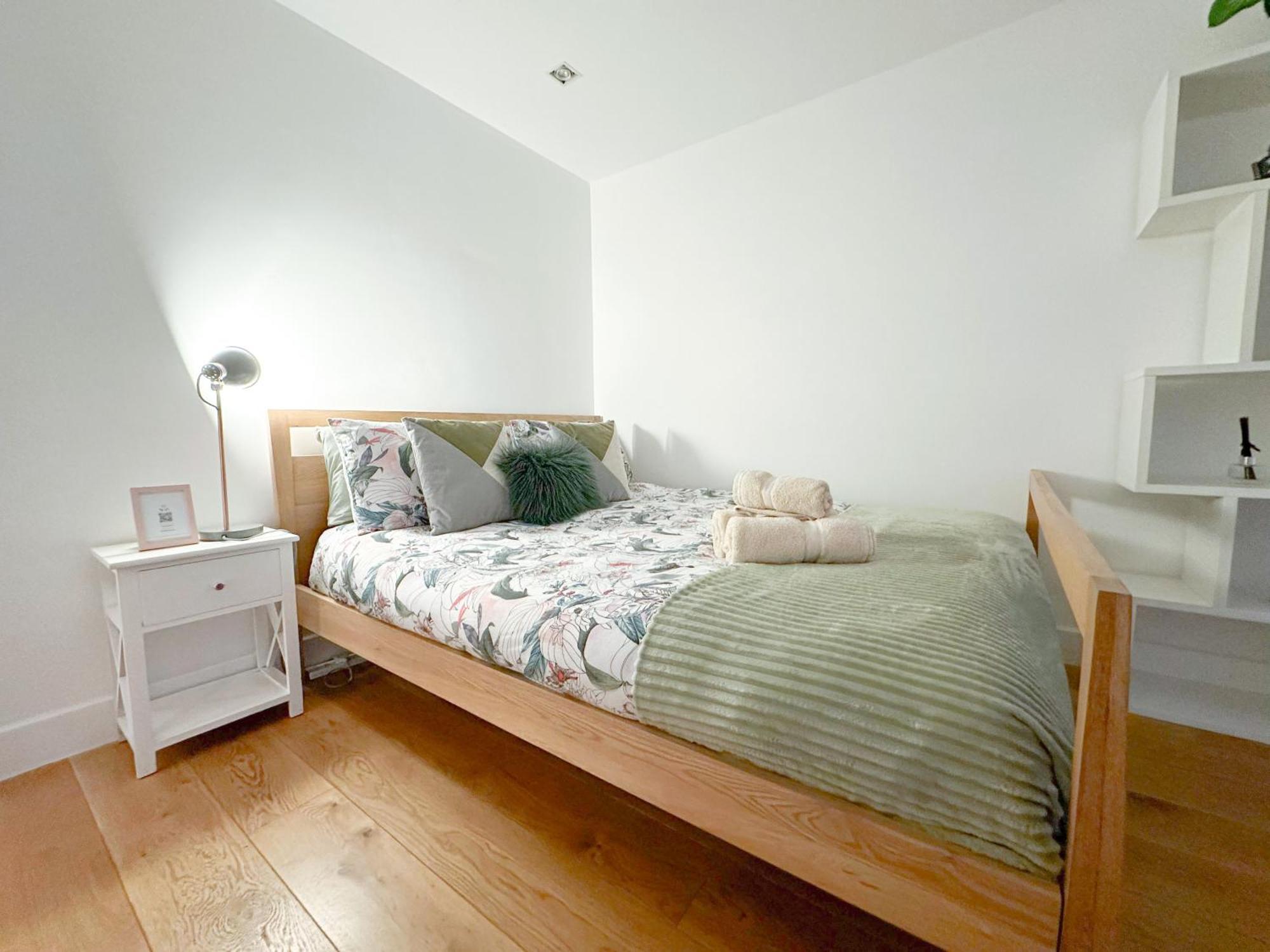 Chic 3 Bedroom Flat With Private Terrace In Holloway Near Finsbury Park London